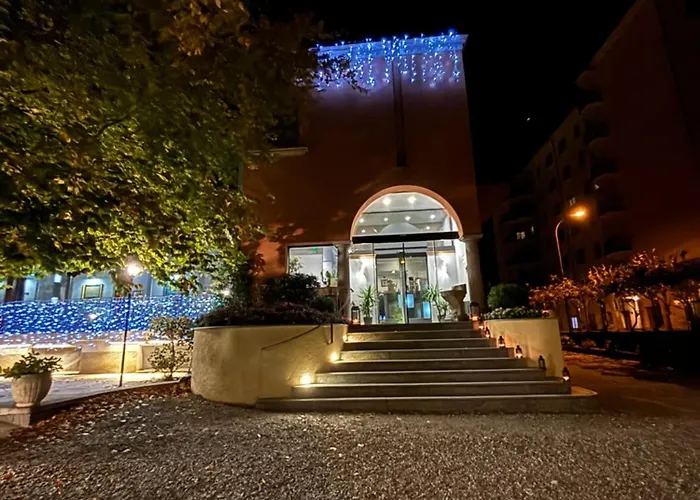 ホテル Nasti Ristorante 3*